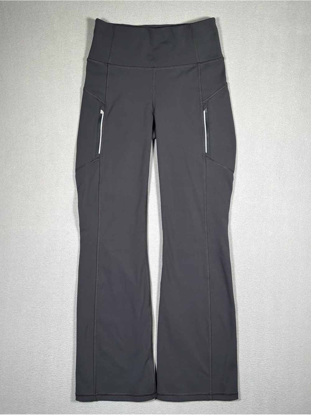 Athleta Rainier Bootcut Pant Women’s Small Gray Flare Gorpcore Athleisure